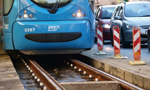 'Naplaćujemo maksimalne kazne': Evo koliko će vas koštati ako autom upadnete u tračnice
