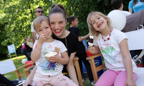 Ana Stunić povela nećakinje na SladoleDan