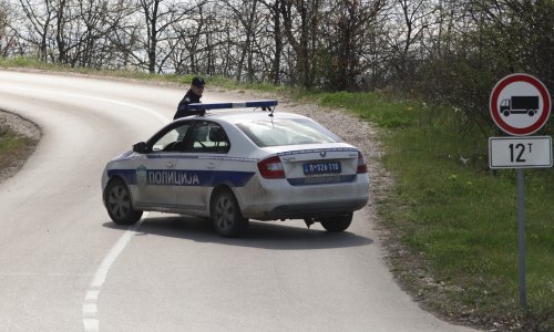 Užas u Leskovcu: Muškarac oteo djevojčicu nakon izlaska iz trgovine, dijete uspjelo pobjeći
