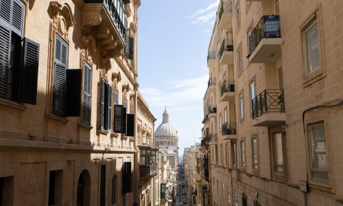 Malta u mraku i bez klime usred paklenih vrućina: Premijer se ispričao građanima