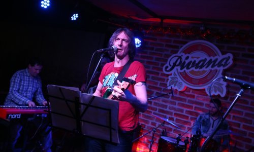 Gitarski virtuoz Gobac pokazao kako se skidaju Stonesi