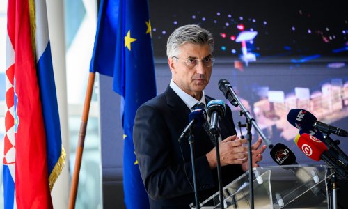 Plenković obišao gradilište 'Zvizde mora' i obećao: Uredit će se prava starijih