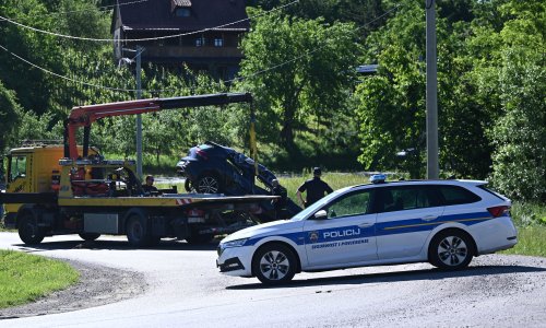 Mladić (18) poginuo u stravičnoj nesreći: Automobil se više puta prevrnuo
