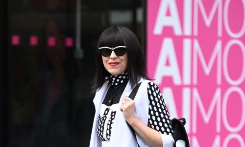 Mirela Holy ponovno u centru pažnje: Njezina avangardna kombinacija pravi je modni manifest na špici