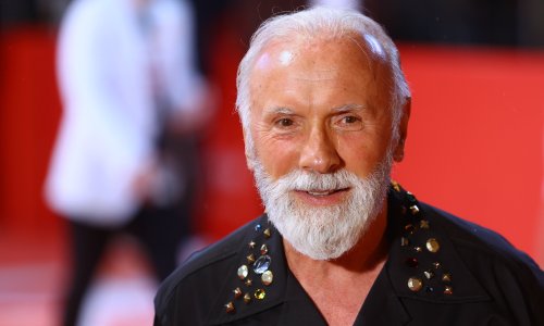 Dino Merlin iskreno o teškom odrastanju: 'Otac nas je ostavio, a majka radila sve da od nas napravi ljude'