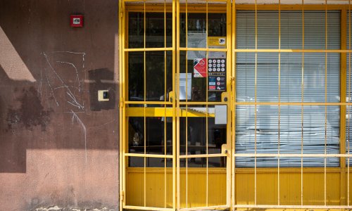 Pljačka u Zagrebu: Dvojac nožem prijetio zaposlenicama pošte
