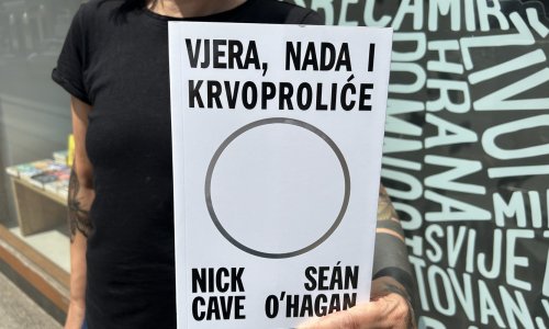 Ususret koncertima Nicka Cavea u Puli osvojite knjigu Vjera, nada i krvoproliće