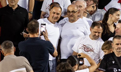 Štimac dočekan kao heroj: Pogledajte reakciju navijača Zrinjskog kada se pojavio na tribini