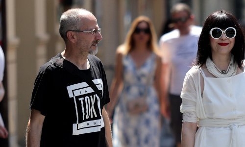 Mirela Holy po špici prošetala s dugogodišnjim dečkom; zajedno su već 30 godina