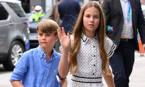 Princeza Charlotte oduševila haljinom po modnom receptu mame Kate i bake Diane