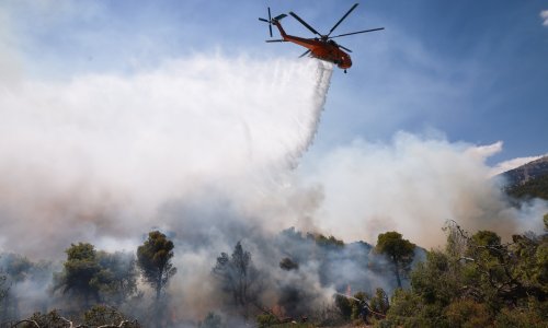 Sudarila se dva vatrogasna helikoptera u Grčkoj, traje potraga za članovima posade