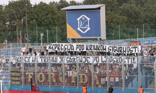 Torcida razvila ovu poruku pa krenula vrijeđati Dalića