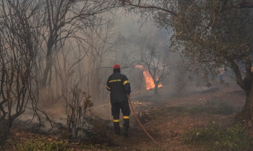 Grci očajni, vratili se u oštećene kuće: 'Ostavili su nas na milost Božju'