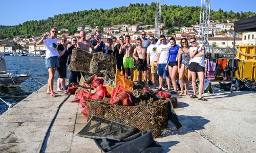 Zajedno za more koje je Oliver volio: Ronioci čistili podmorje Vele Luke nakon 'Traga u beskraju'