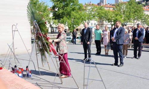 Rinčić položila vijence braniteljima povodom Oluje: To je početak niza manifestacija