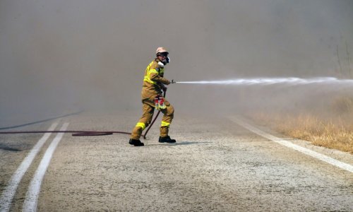 Industrijska zona blizu Atene evakuirana zbog požara