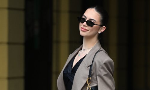 Jolina kći Iva podijelila sliku djeda: Mnogi primijetili predivan poklon koji je dobio od unučadi