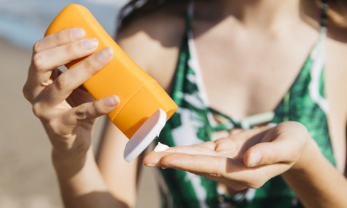 Dermatologinja upozorava: Ova česta pogreška može ubrzati nastanak bora i opuštanje kože, posebno nakon 30.