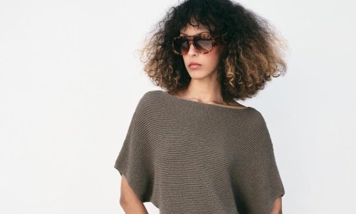 Zara ima top koji savršeno oblikuje figuru, a stoji manje od 26 eura
