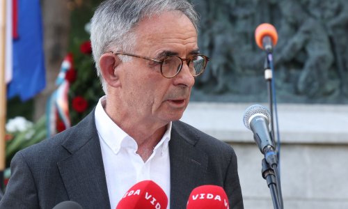 Pupovac drži izvanrednu presicu nakon incidenta u Kninu: 'Ovo što smo čuli je jezivo'