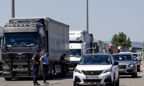 Zaboravio suprugu na granici i nastavio prema Njemačkoj: Shvatio tek kilometrima kasnije