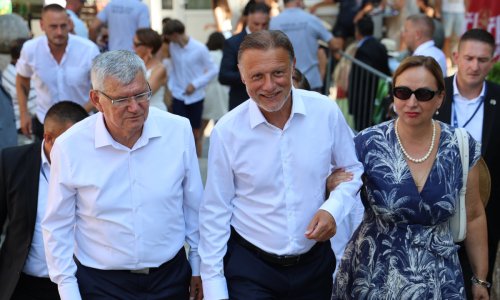 Decentna i besprijekorna: Sonja Jandroković na Sinjskoj alci ukrala poglede u stajliš haljini