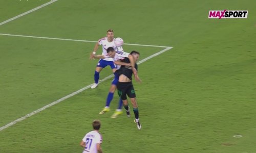 Nogometni fanovi u nevjerici da ovo nije bio penal za Istru protiv Hajduka: Pogledajte što se dogodilo