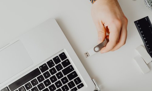 Izlazi li džepni USB iz mode? Evo što nam kažu digitalni trendovi