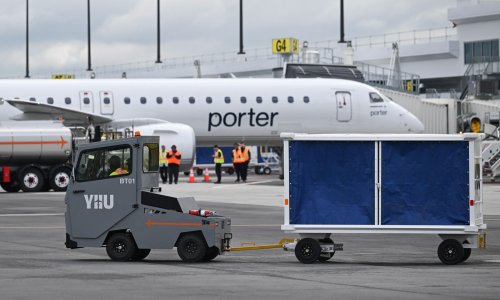 Avion već krenuo prema pisti, a onda kaos: Zbog jednog djeteta otkazan cijeli let
