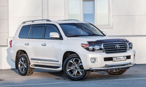 Evo zašto je vlasnik Toyote zaustavio automobil na 999.999 kilometara