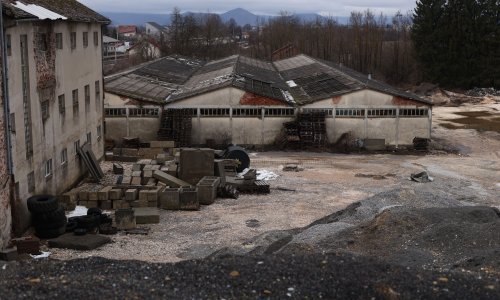 Koliko su 'vječne kemikalije' opasne i uzrokuju li rak?