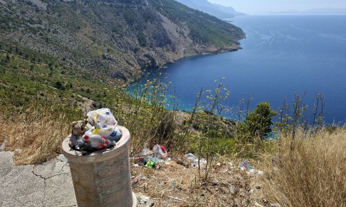 Pogled od milijun eura, prizor za sramotu: O smeću iznad Vruje više brine bura nego ljudi