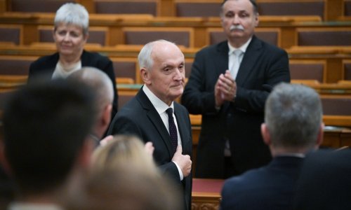 Novi mađarski predsjednik prozvao Orbana u prvom govoru: 'Jednu stvar ne možemo učiniti'