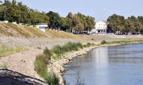 FOTO Zabrinjavajući prizori kod Broda: Sava nestaje pred očima, na korak je do povijesnog minimuma