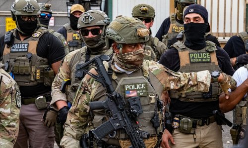 ICE agenti dobivaju novo moćno oružje: 'Svladat ćemo ih za manje od tri sekunde'