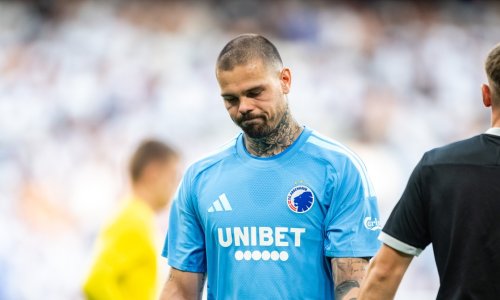 Dinamo ga želi dovesti umjesto Livakovića, a on je sad primio bizaran gol s 35 metara