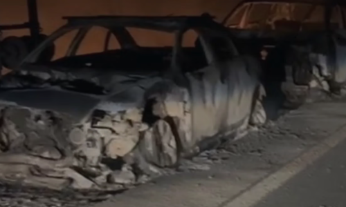 FOTO Katastrofa u Stanićima: Izgorio niz automobila, neki su ostali nasred ceste