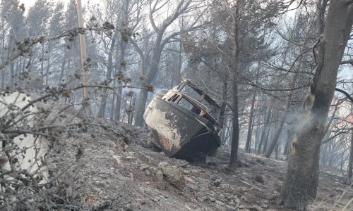 Vatra se opet rasplamsala kod Omiša: Pronađeno tijelo na zgarištu, osmero ljudi bori se za život