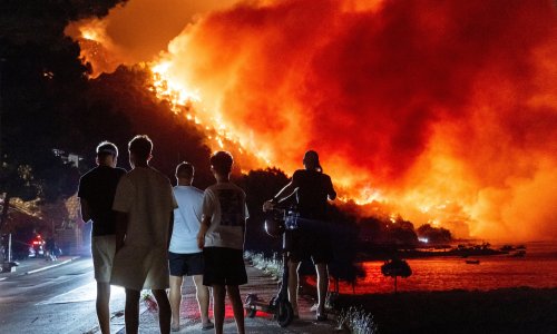 Požar kod Omiša krenuo je ovdje. 'Bura je vrtjela vatru, kao da gorio benzin. Policiji sam dao snimke'
