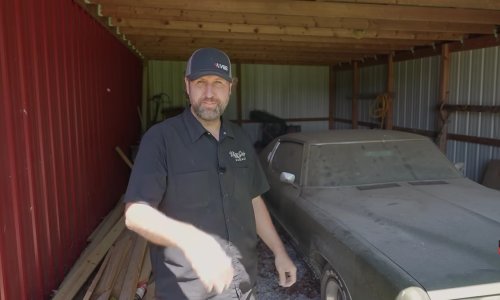 Automobil je gotovo 30 godina stajao u štali: Kad ga je mehaničar pokrenuo, uslijedilo je nešto nevjerojatno