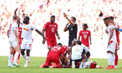 Bayern u panici: Musiala se iznenada srušio, morao je napustiti igru