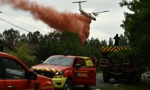 Vatrena stihija hara Dalmacijom: Ako vas požar zatekne u automobilu, ovo je najvažnije pravilo