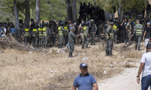 Drama na granici EU-a: Stotine migranata krenule prema Ceuti, policija ih zaustavila suzavcem i psima