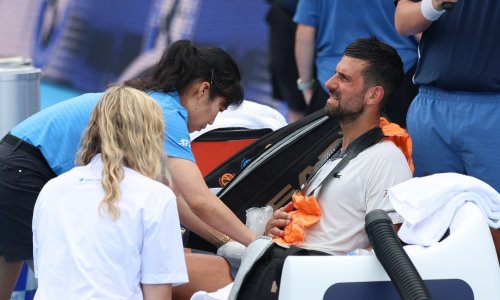 Novak Đoković padao po terenu, mjerili mu tlak: 'Sve mi otkazuje, ne mogu'. Izgubio je...