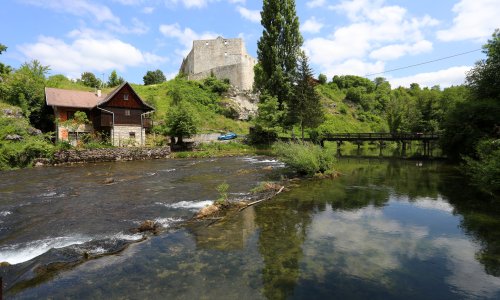 U rijeci Slunjčici utopio se državljanin Nepala