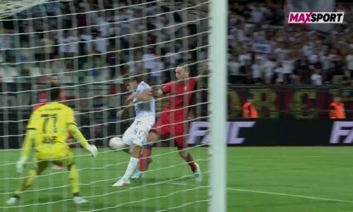 Pogledajte zašto su hajdukovci poludjeli na suca i VAR: Pukštas dobio udarac, a penala nema