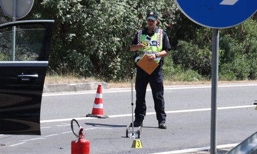 Ogrebali ste tuđi auto na parkingu i otišli? Kazne su jako visoke