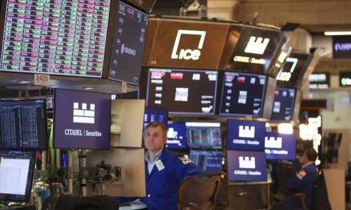 Pale cijene dionica na Wall Streetu, vlada oprez ulagača