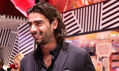 Šime Elez pokazao kako provodi ljeto, a isklesana figura nije mogla proći nezapaženo