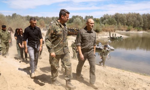 FOTO Anušić obišao vojsku kod rimskog broda u Osijeku: Spašava se vrijedna replika